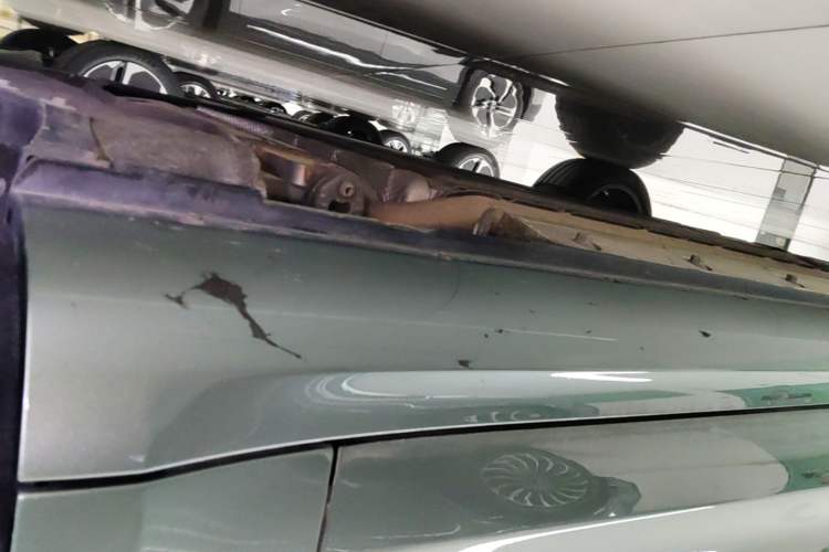 Used Hima AITO M5 2022 Range-Extended Rear-Drive Standard Version Right Side Sill