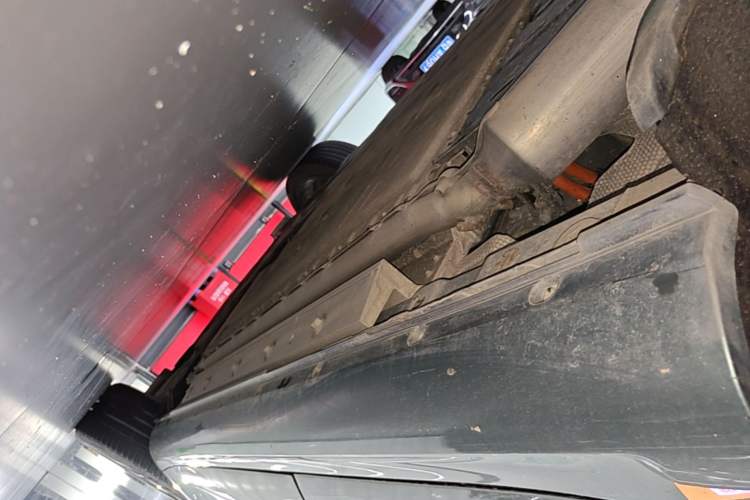 Used Hima AITO M5 2022 Extended-Range Four-Wheel Drive Performance Version Right Side Sill
