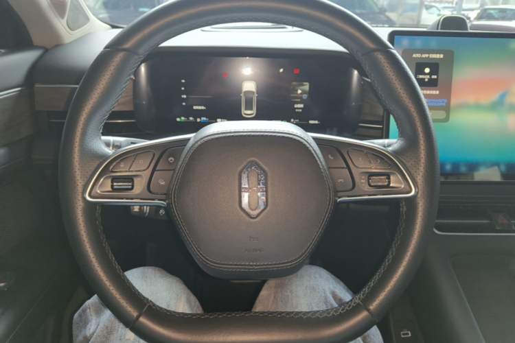 Used Hima AITO M5 2022 Range-Extended Rear-Drive Standard Version Steering Wheel