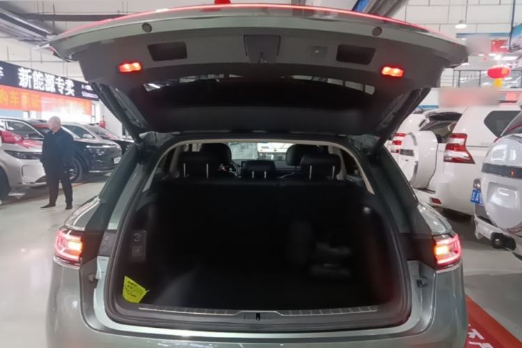 Used Hima AITO M5 2022 Extended-Range Four-Wheel Drive Ultimate Edition Trunk