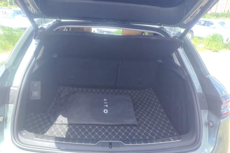Used Hima AITO M5 2022 Extended-Range Four-Wheel Drive Ultimate Edition Trunk
