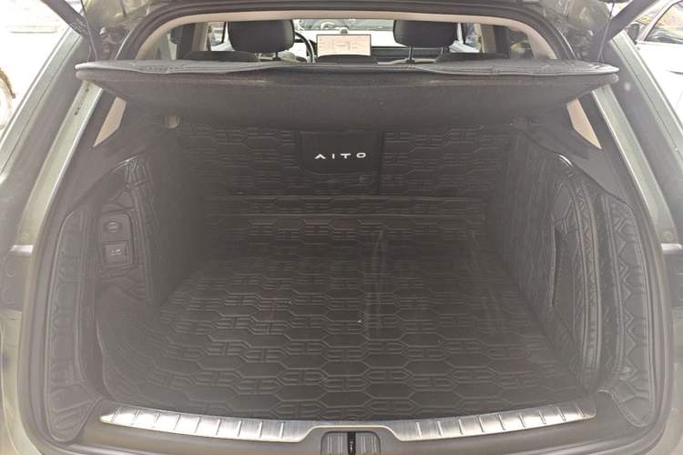Used Hima AITO M5 2022 Extended-Range Four-Wheel Drive Performance Version Trunk