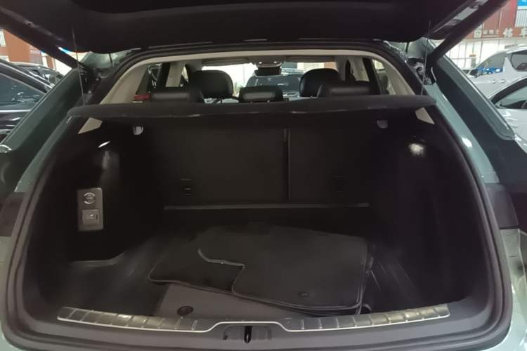 Used Hima AITO M5 2022 Range-Extended Rear-Drive Standard Version Trunk