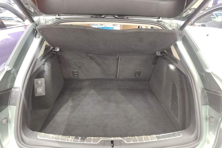 Used Hima AITO M5 2022 Extended-Range Four-Wheel Drive Performance Version Trunk