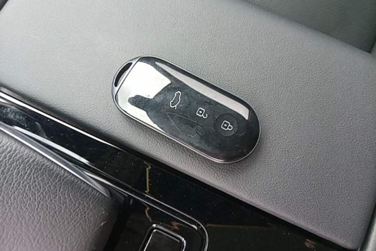 Used Hima AITO M5 2022 Extended-Range Four-Wheel Drive Flagship Edition Vehicle Key