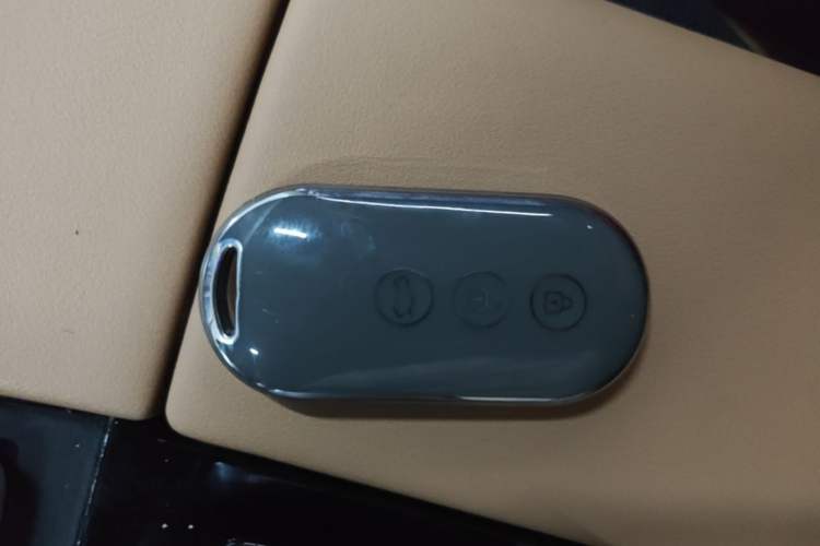 Used Hima AITO M5 2022 Range-Extended Rear-Drive Standard Version Vehicle Key