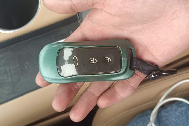 Used Hima AITO M5 2022 Extended-Range Four-Wheel Drive Ultimate Edition Vehicle Key