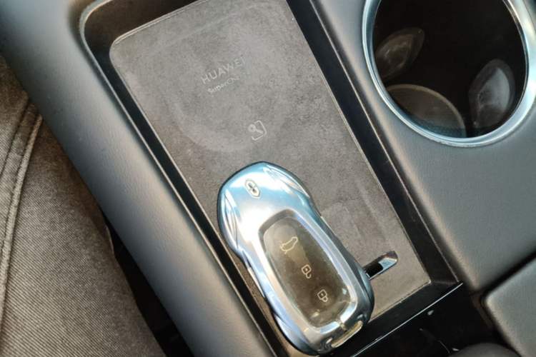 Used Hima AITO M5 2022 Extended-Range Four-Wheel Drive Ultimate Edition Vehicle Key
