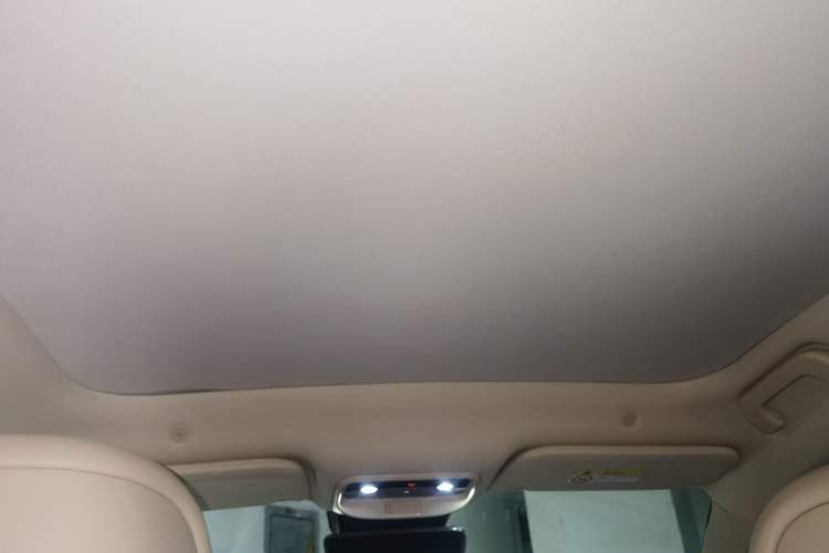 Used Hima AITO M5 2022 Pure Electric Rear-Drive Standard Edition Headliner