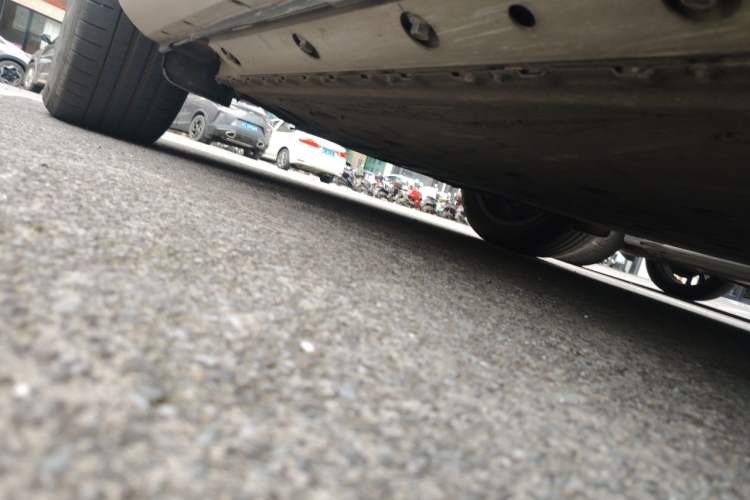 Used Hima AITO M5 2022 Pure Electric Rear-Drive Standard Edition Chassis Rear Right