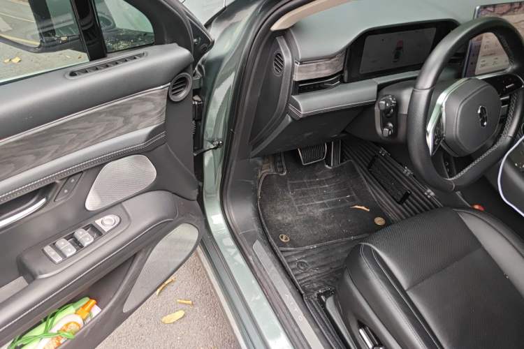 Used Hima AITO M5 2022 Extended-Range Four-Wheel Drive Ultimate Edition Driver Seat