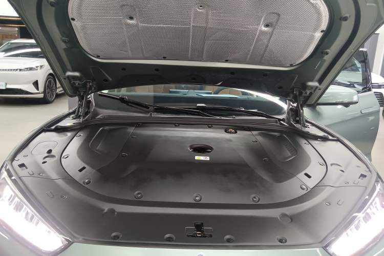 Used Hima AITO M5 2022 Extended-Range Four-Wheel Drive Ultimate Edition Engine Bay