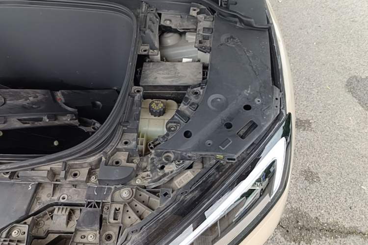 Used Hima AITO M5 2022 Pure Electric All-Wheel-Drive Performance Edition Engine Bay Left