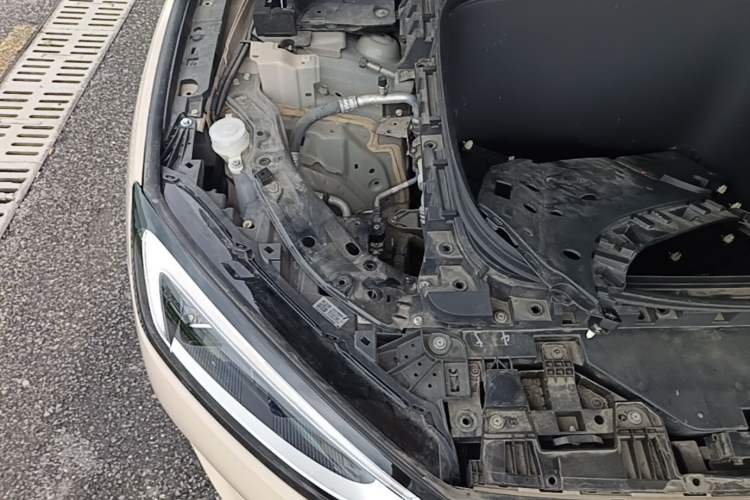 Used Hima AITO M5 2022 Pure Electric All-Wheel-Drive Performance Edition Engine Bay Right