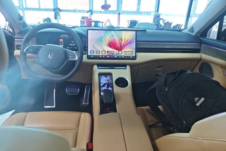 Used Hima AITO M5 2022 Extended-Range Four-Wheel Drive Performance Version Center Console