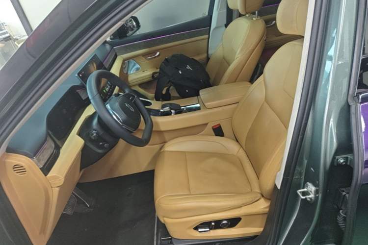 Used Hima AITO M5 2022 Extended-Range Four-Wheel Drive Performance Version Left Front Seat