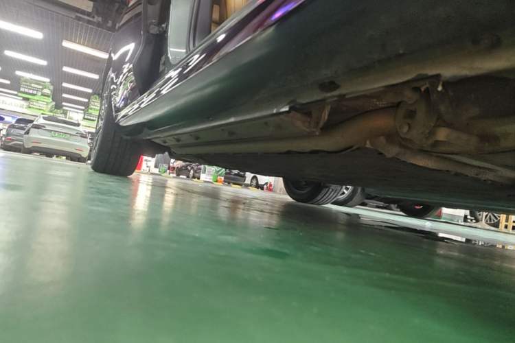 Used Hima AITO M5 2022 Extended-Range Four-Wheel Drive Performance Version Right Side Sill