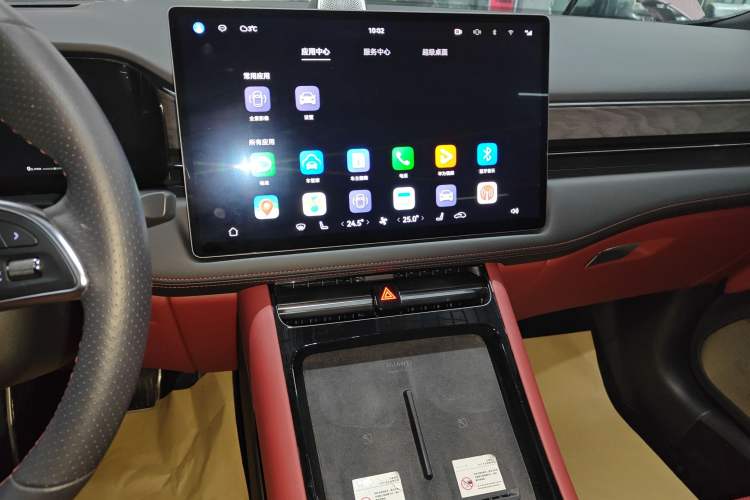 Used Hima AITO M5 2022 Pure Electric All-Wheel-Drive Performance Edition Audio And AC Panel
