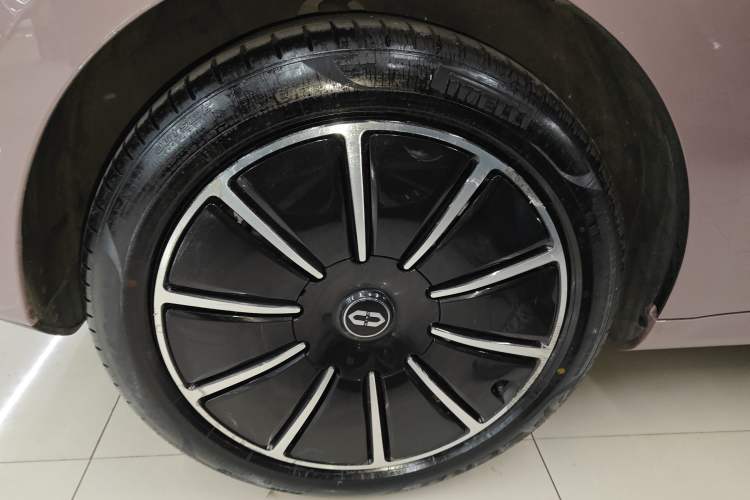 Used Hima AITO M5 2022 Pure Electric All-Wheel-Drive Performance Edition Exterior 2