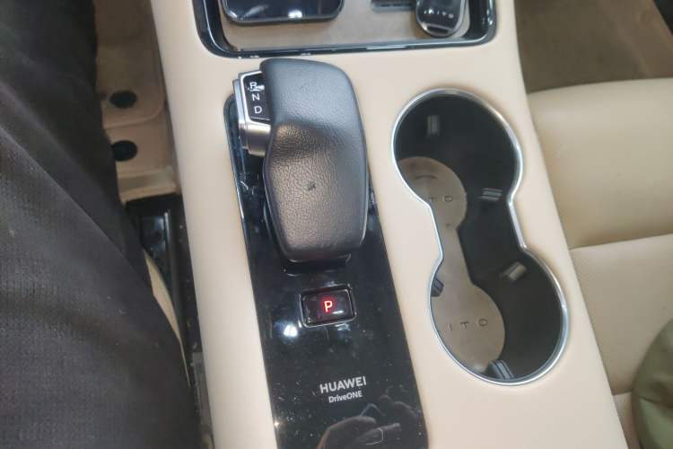 Used Hima AITO M5 2022 Pure Electric Rear-Drive Standard Edition Gear Lever