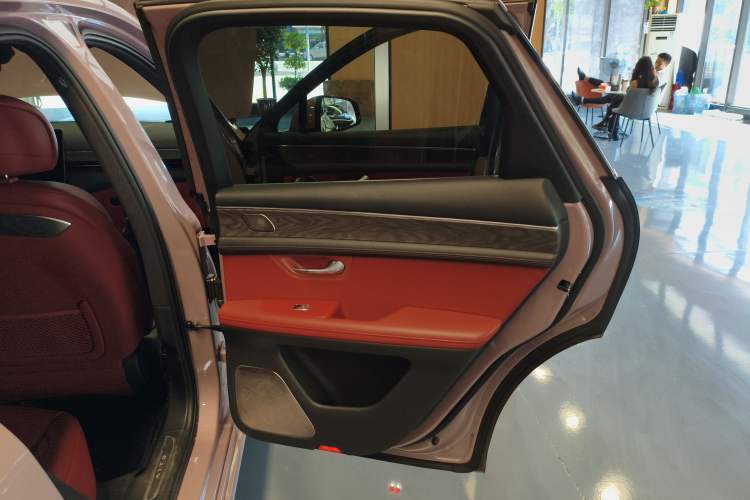 Used Hima AITO M5 2022 Pure Electric All-Wheel-Drive Performance Edition Right Rear Door Interior