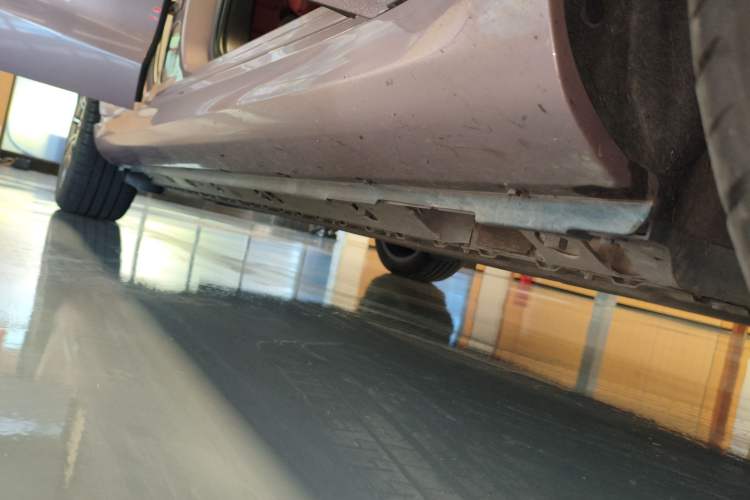 Used Hima AITO M5 2022 Pure Electric All-Wheel-Drive Performance Edition Right Side Sill