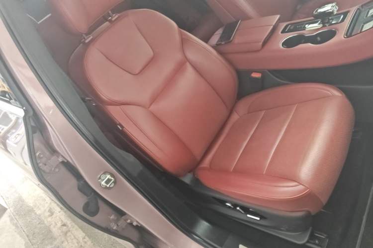Used Hima AITO M5 2022 Pure Electric All-Wheel-Drive Performance Edition Right Front Seat