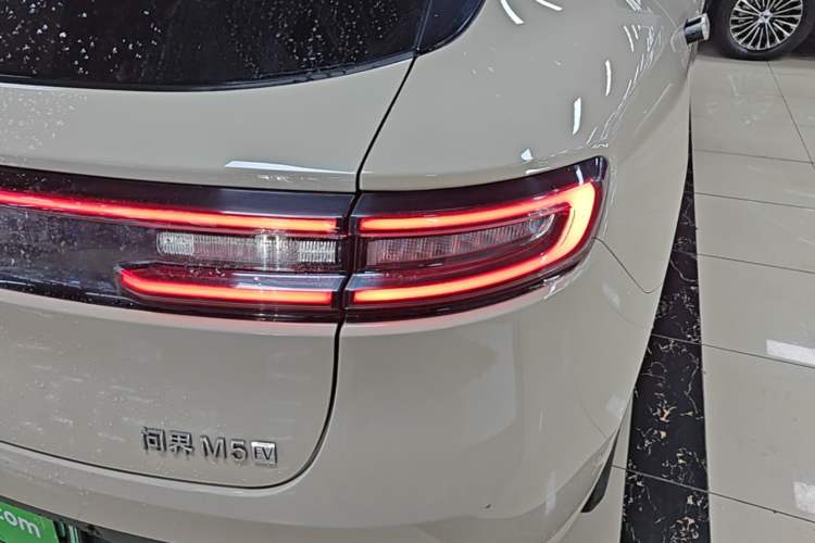 Used Hima AITO M5 2022 Pure Electric Rear-Drive Standard Edition Right Rear Taillight