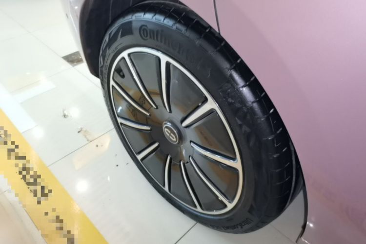 Used Hima AITO M5 2022 Pure Electric All-Wheel-Drive Performance Edition Right Rear Wheel Hub