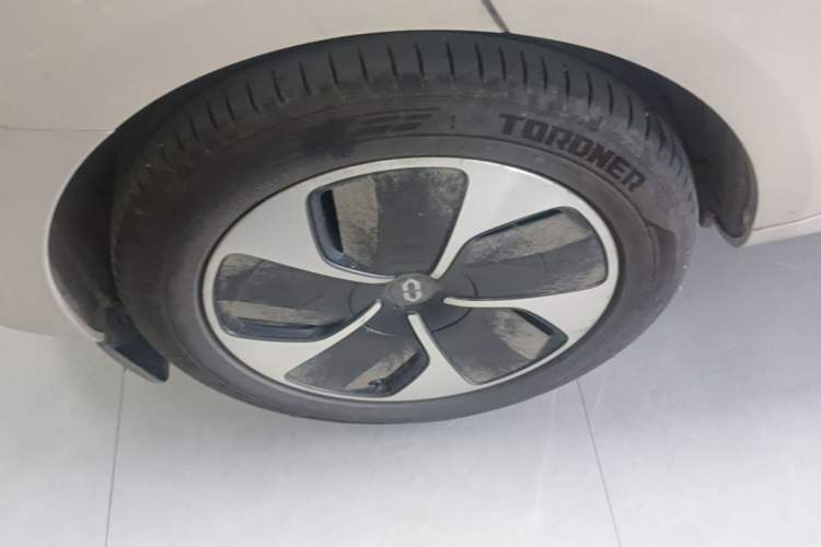 Used Hima AITO M5 2022 Pure Electric Rear-Drive Standard Edition Right Rear Wheel Hub