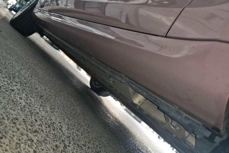 Used Hima AITO M5 2022 Pure Electric All-Wheel-Drive Performance Edition Right Side Sill