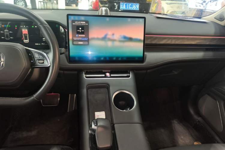 Used Hima AITO M5 2022 Extended-Range Four-Wheel Drive Performance Version Audio And AC Panel