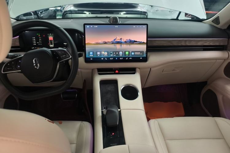 Used Hima AITO M5 2022 Extended-Range Four-Wheel Drive Performance Version Center Console