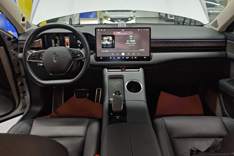 Used Hima AITO M5 2022 Extended-Range Four-Wheel Drive Ultimate Edition Center Console