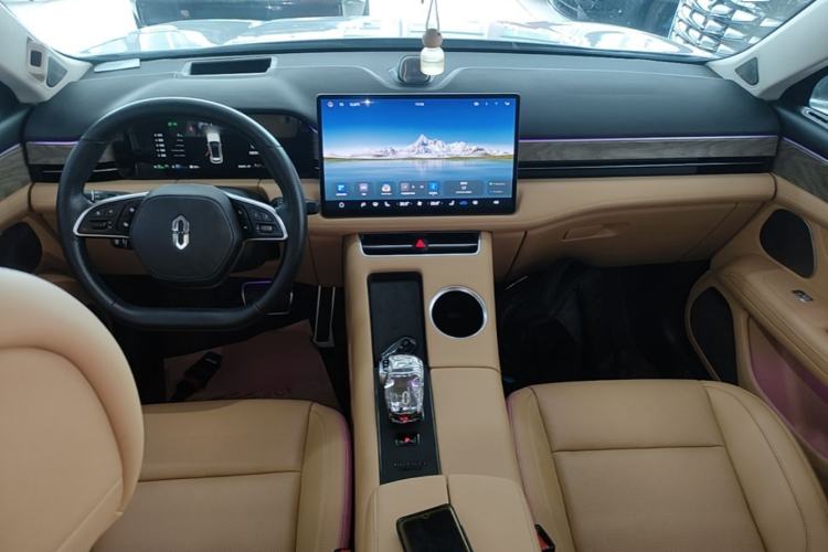 Used Hima AITO M5 2022 Extended-Range Four-Wheel Drive Ultimate Edition Center Console