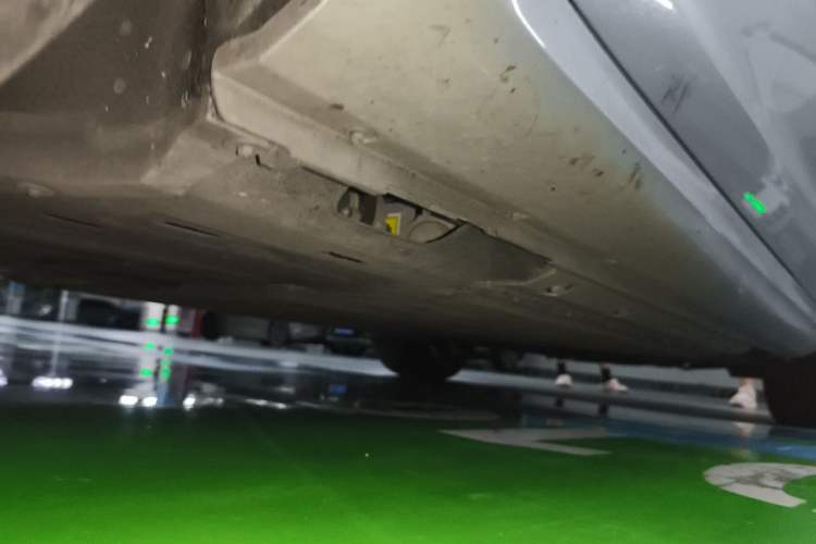 Used Hima AITO M5 2022 Extended-Range Four-Wheel Drive Flagship Edition Chassis Front Left