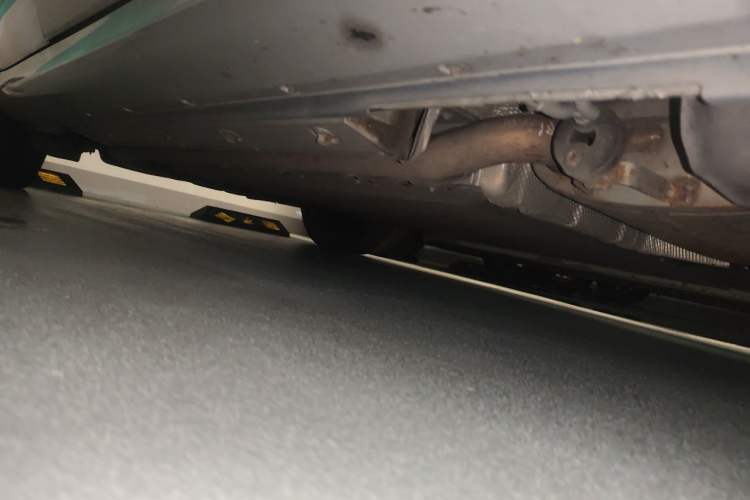 Used Hima AITO M5 2022 Extended-Range Four-Wheel Drive Performance Version Chassis Front Right