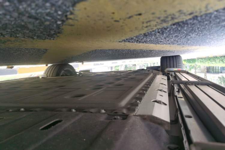 Used Hima AITO M5 2022 Pure Electric All-Wheel-Drive Performance Edition Chassis Rear Left