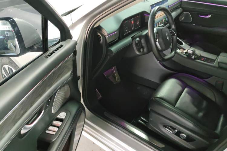Used Hima AITO M5 2022 Range-Extended Rear-Drive Standard Version Driver Seat