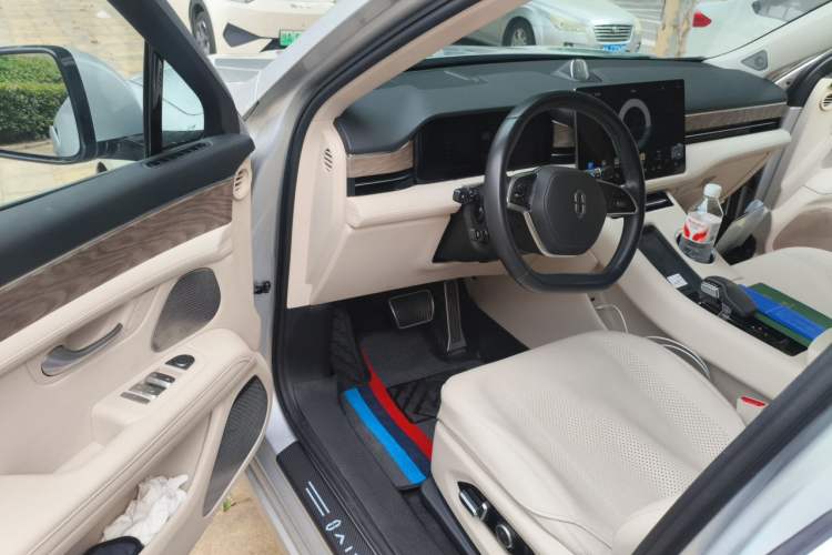 Used Hima AITO M5 2022 Range-Extended Rear-Drive Standard Version Driver Seat