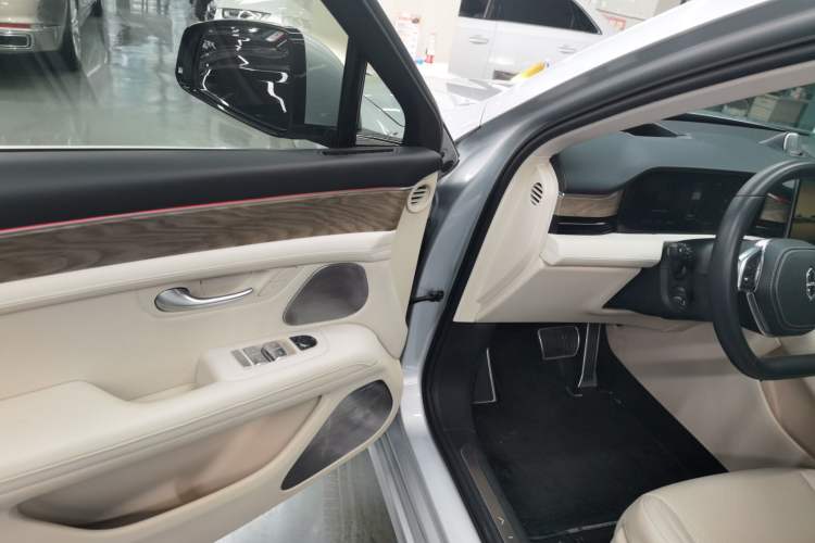 Used Hima AITO M5 2022 Extended-Range Four-Wheel Drive Performance Version Driver Seat
