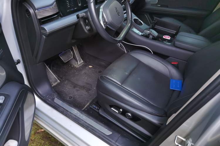 Used Hima AITO M5 2022 Extended-Range Four-Wheel Drive Ultimate Edition Driver Seat