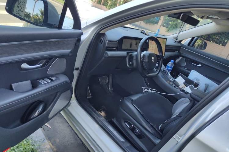 Used Hima AITO M5 2022 Extended-Range Four-Wheel Drive Performance Version Driver Seat