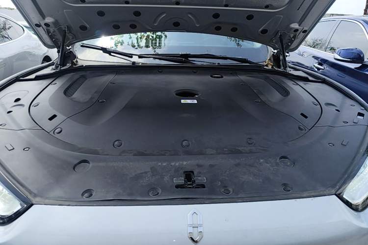 Used Hima AITO M5 2022 Range-Extended Rear-Drive Standard Version Engine Bay