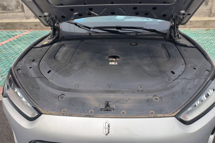 Used Hima AITO M5 2022 Range-Extended Rear-Drive Standard Version Engine Bay