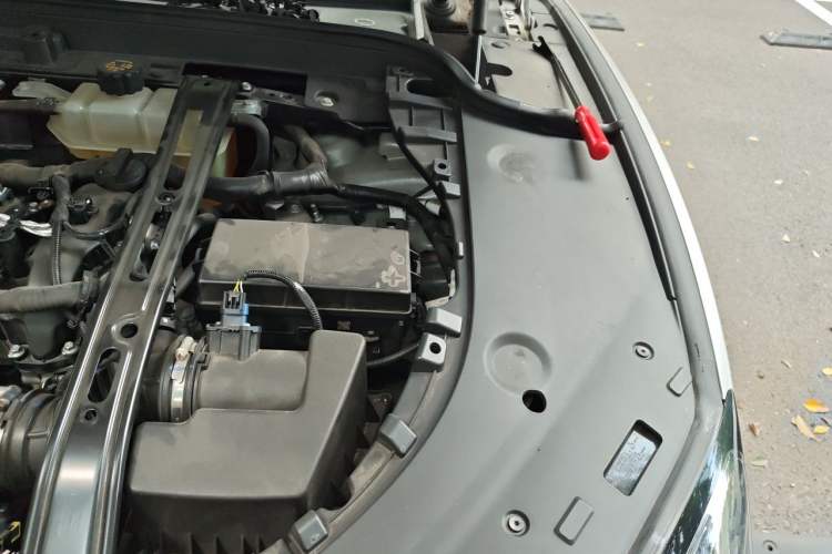 Used Hima AITO M5 2022 Range-Extended Rear-Drive Standard Version Engine Bay Left
