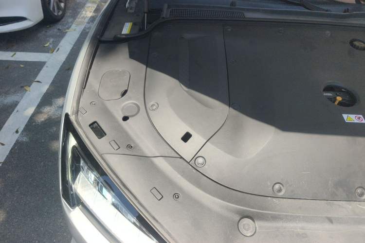 Used Hima AITO M5 2022 Range-Extended Rear-Drive Standard Version Engine Bay Right