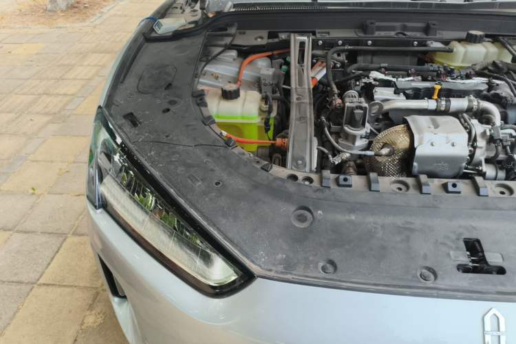 Used Hima AITO M5 2022 Range-Extended Rear-Drive Standard Version Engine Bay Right