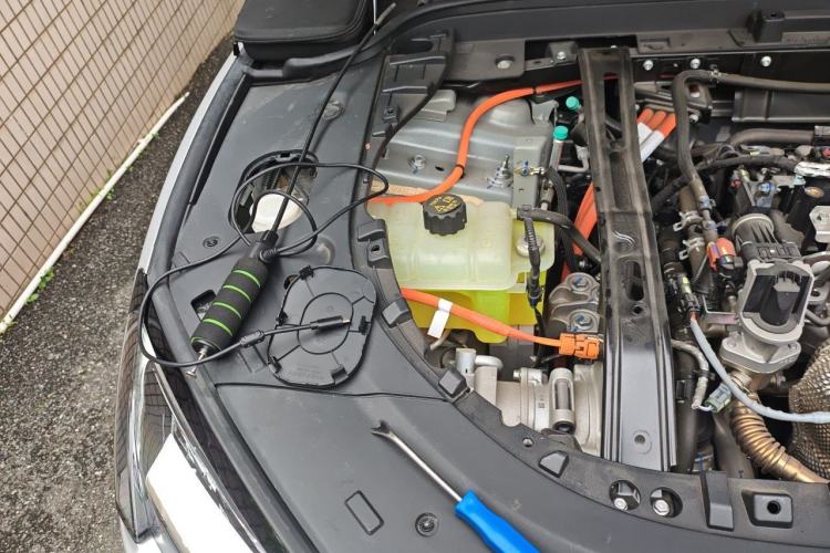 Used Hima AITO M5 2022 Range-Extended Rear-Drive Standard Version Engine Bay Right