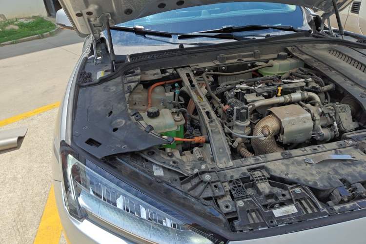 Used Hima AITO M5 2022 Extended-Range Four-Wheel Drive Ultimate Edition Engine Bay Right